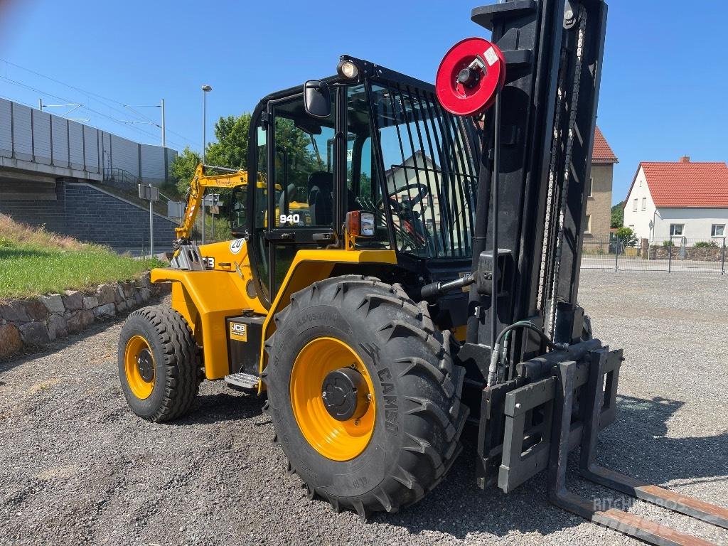 JCB 940-2 T4 험지용 트럭
