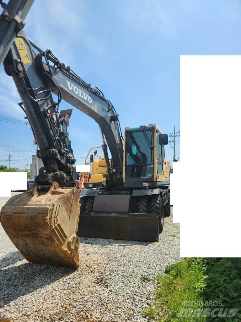 Volvo EW145BP  휠 굴삭기