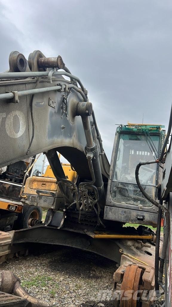 Volvo EC 360 L 차축