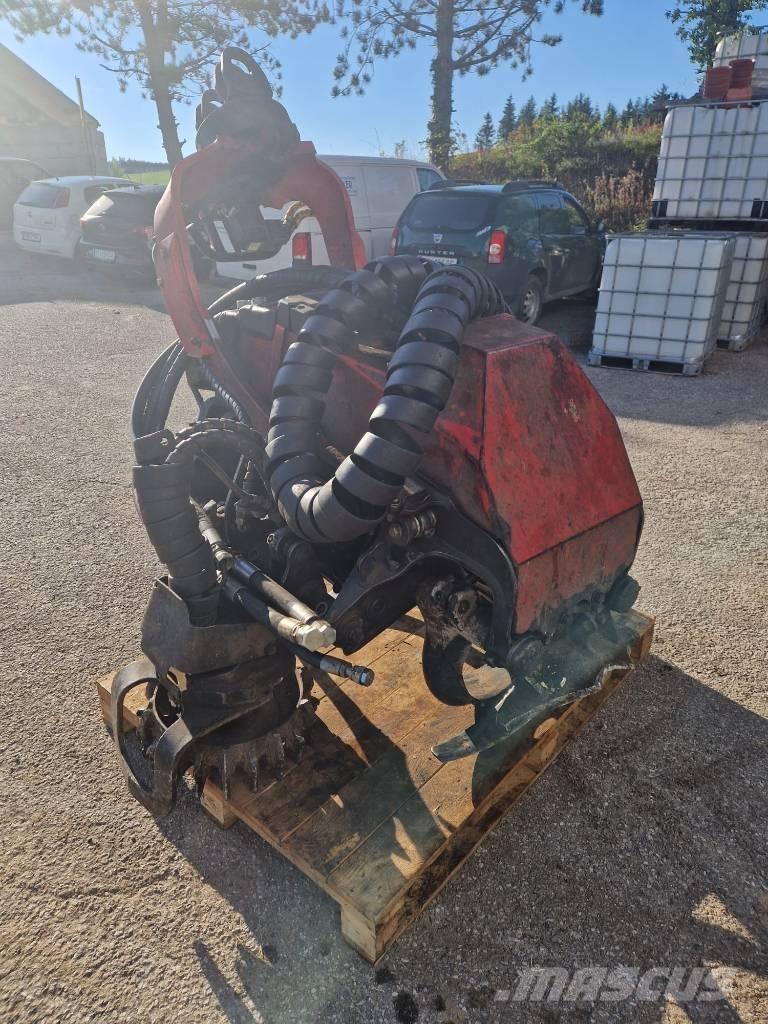 Komatsu 124 가지치기 장비