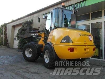 Volvo L25-B  휠로우더