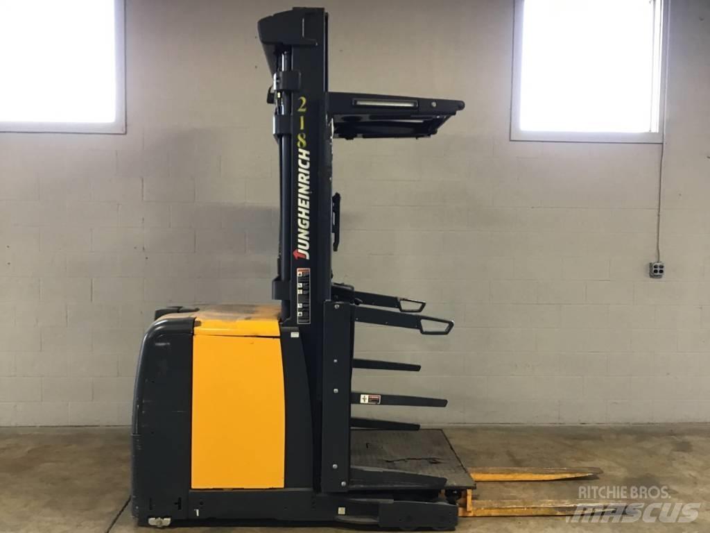 Jungheinrich EKS208 미디엄 리프트 오더 피커