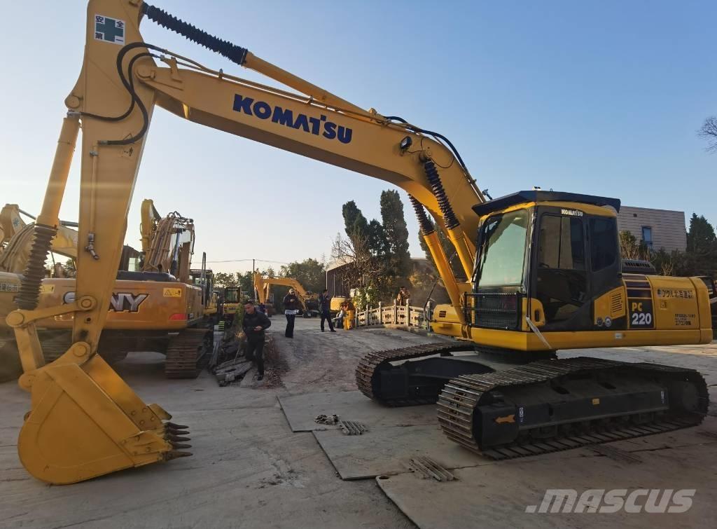 Komatsu PC 220-7 대형 굴삭기 29톤 이상