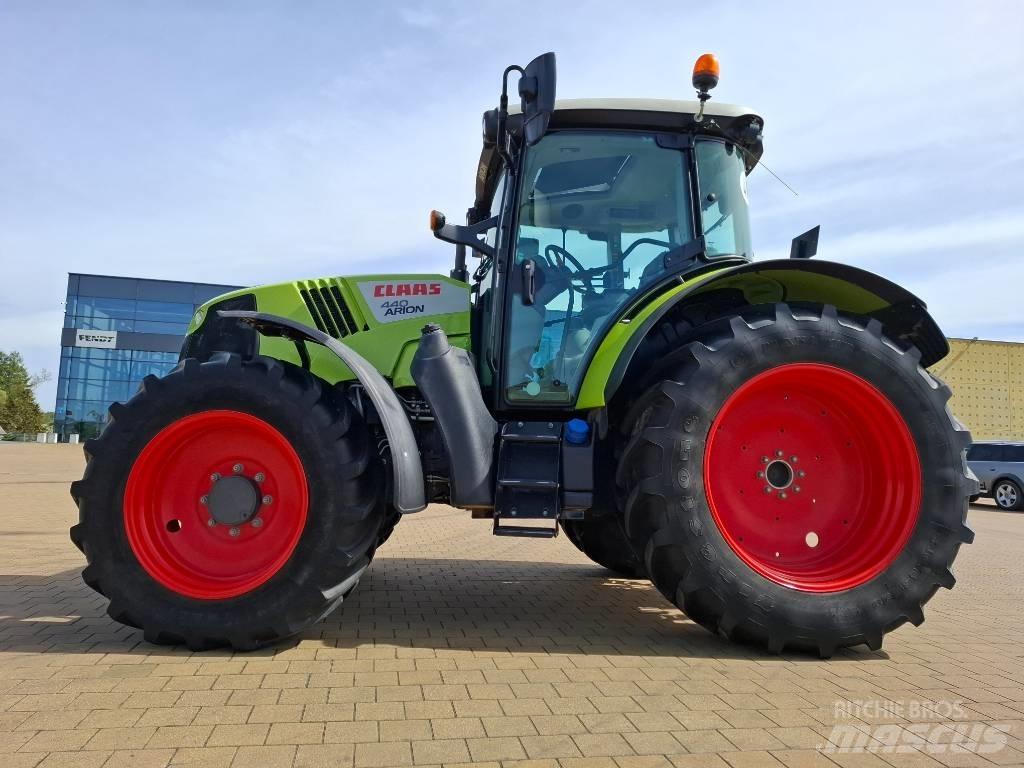 CLAAS Arion 440 CIS 트랙터
