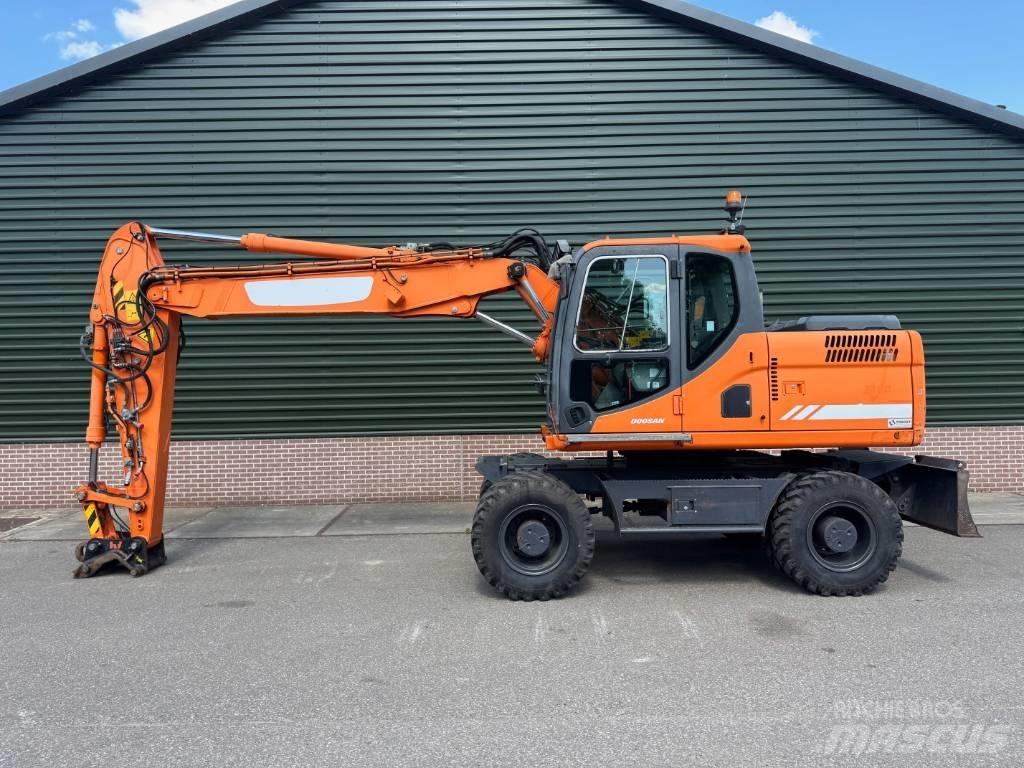 Doosan DX 170 W  휠 굴삭기