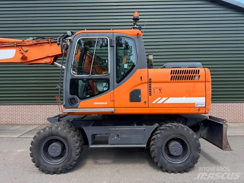 Doosan DX 170 W  휠 굴삭기