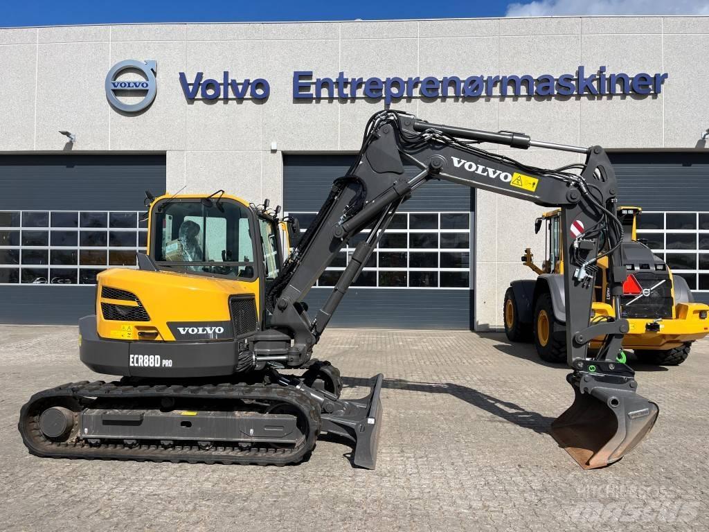 Volvo ECR88D 중형굴삭기 7톤-28톤