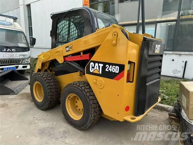 CAT 246 D  스키드로더