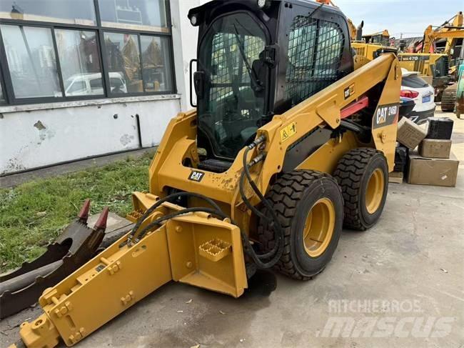 CAT 246 D  스키드로더
