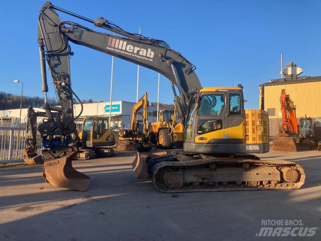 Volvo ECR 235 D 대형 굴삭기 29톤 이상