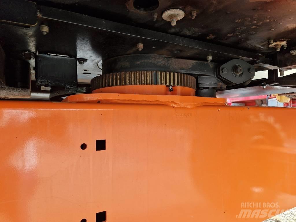 JLG 520AJ 관절형 전동이동 리프트