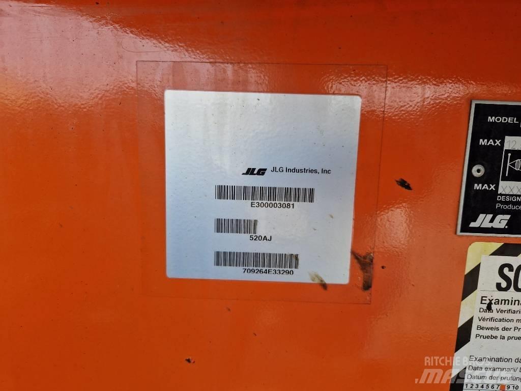 JLG 520AJ 관절형 전동이동 리프트