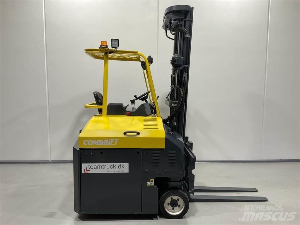 Combilift CBE3000 4방향 리치트럭