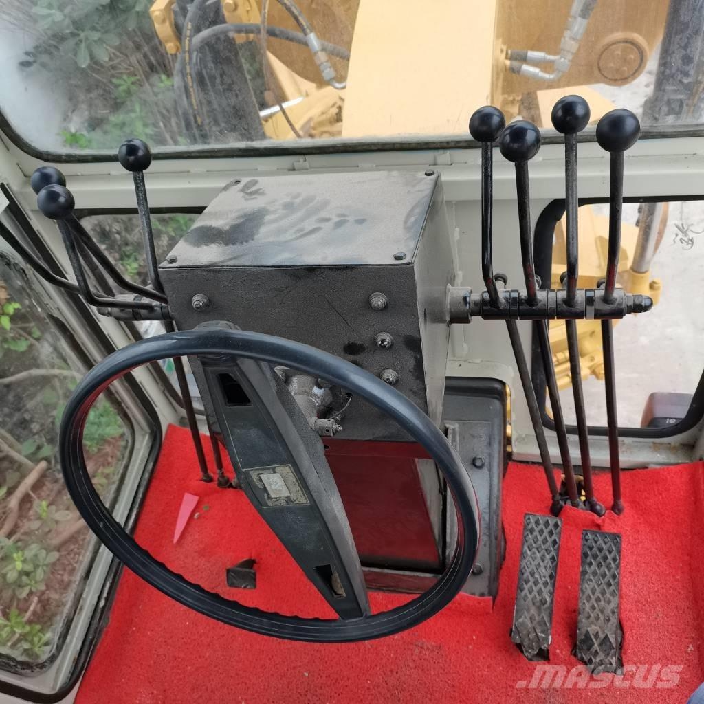 CAT 140 K 그레이더