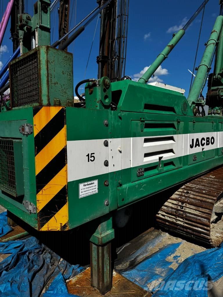 CMV TH7-25 이동식 드릴 리그 트럭