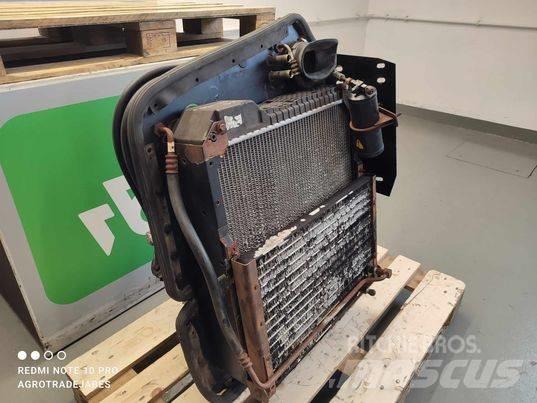JCB 524-50 cooler 라디에이터