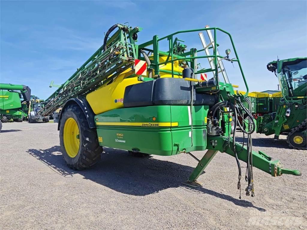 John Deere R962i 견인형 분무기