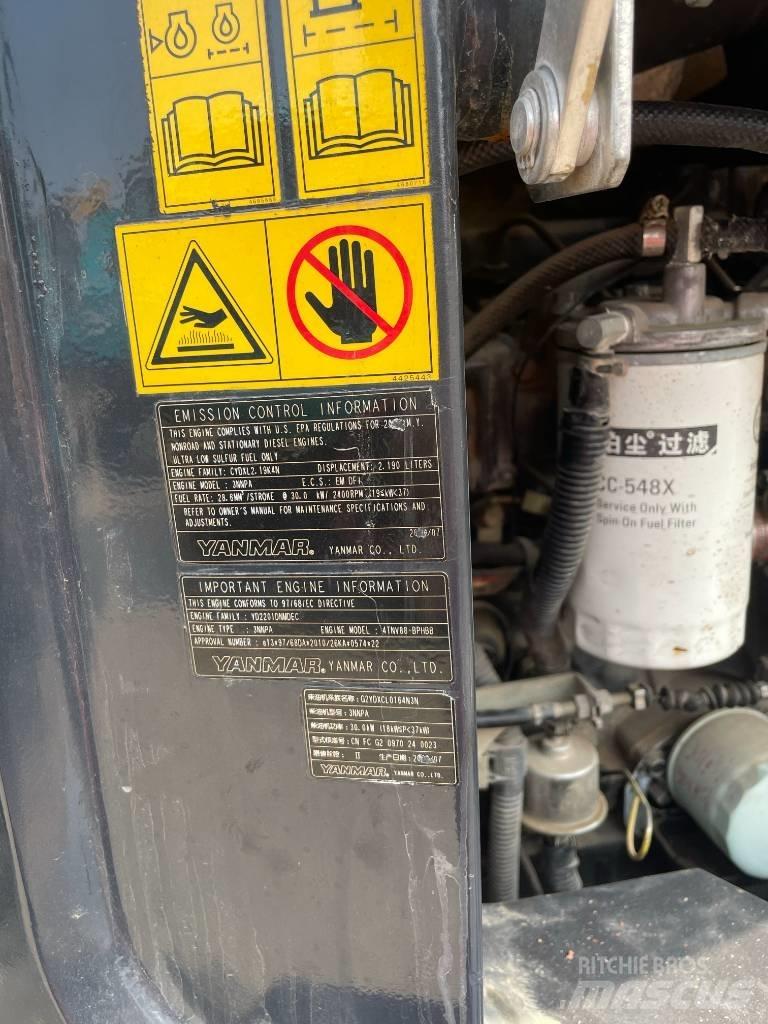 Hitachi ZX 55 소형 굴삭기 7톤 미만