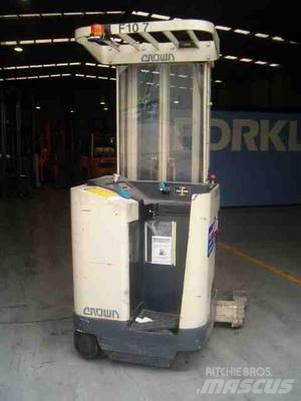 Crown 35RRTT210 리치 트럭