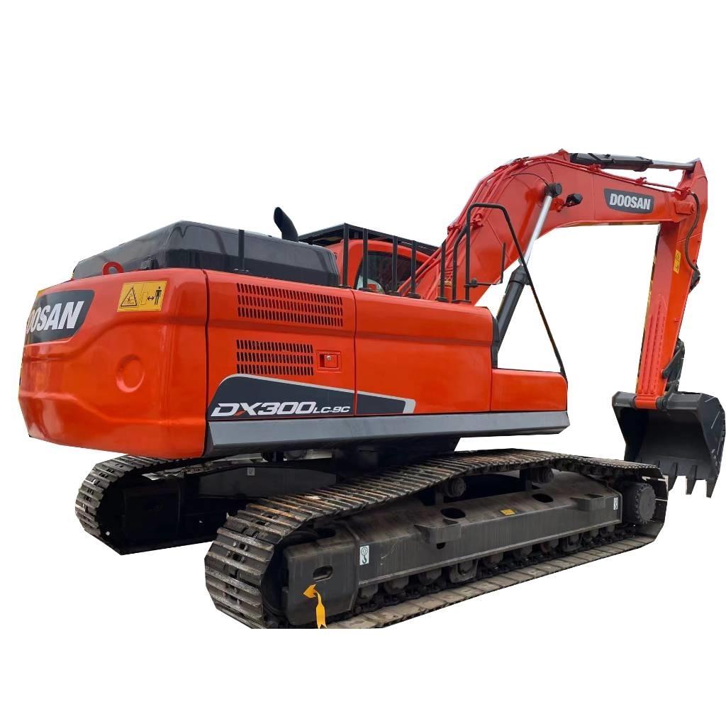 Doosan DX 300 LC 중형굴삭기 7톤-28톤