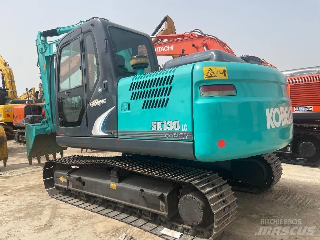 Kobelco SK 130 대형 굴삭기 29톤 이상