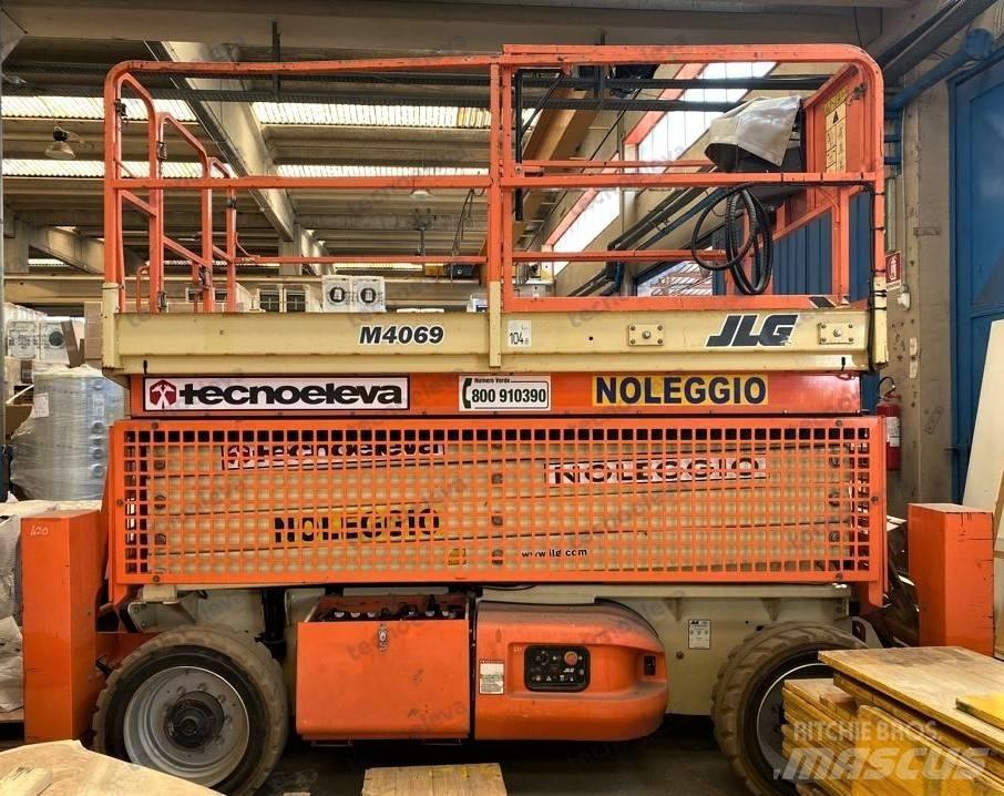 JLG M 4069 가위형 리프트