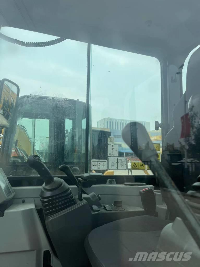 CAT 303.5 E CR 소형 굴삭기 7톤 미만