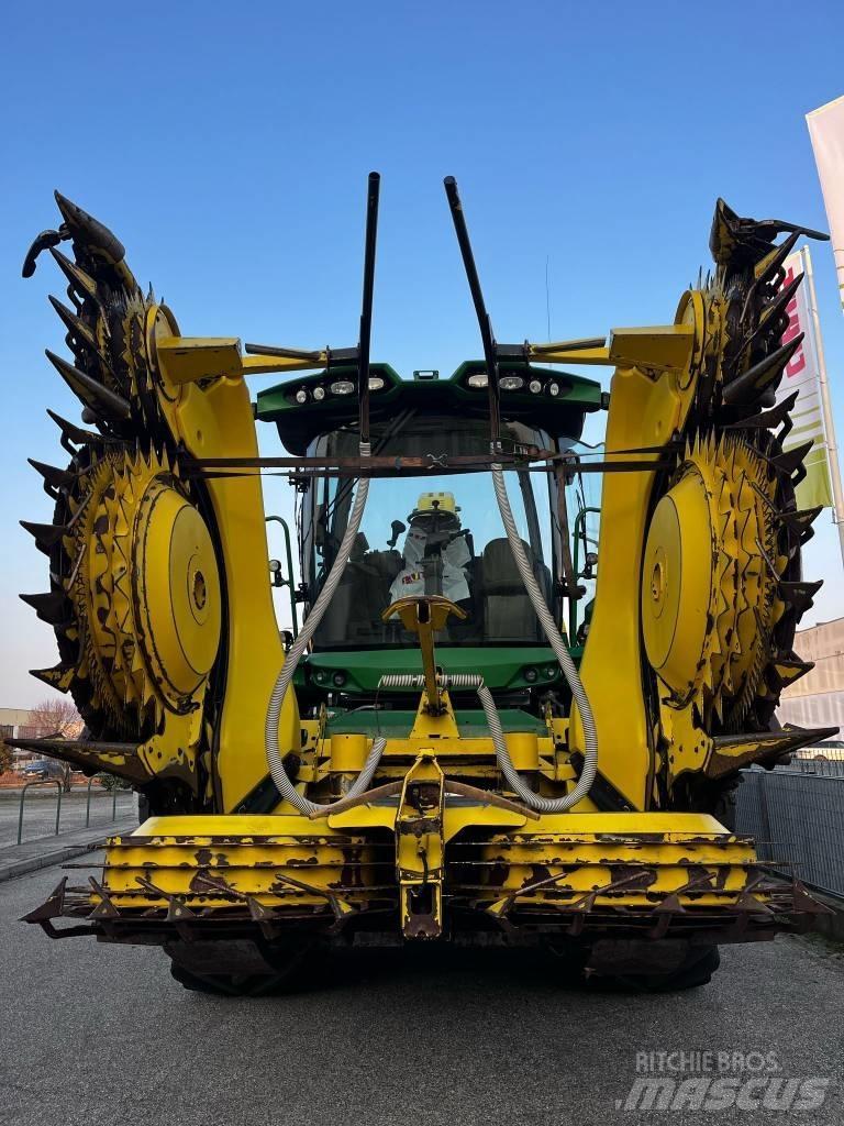 John Deere 8800 자동 초지기계