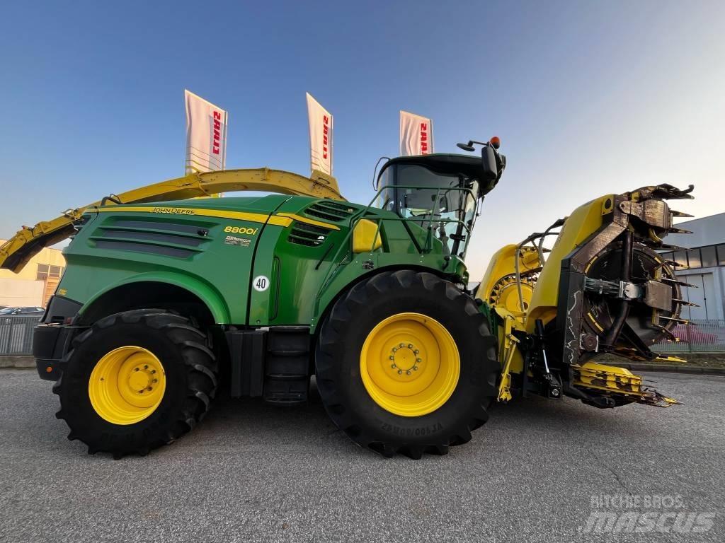 John Deere 8800 자동 초지기계