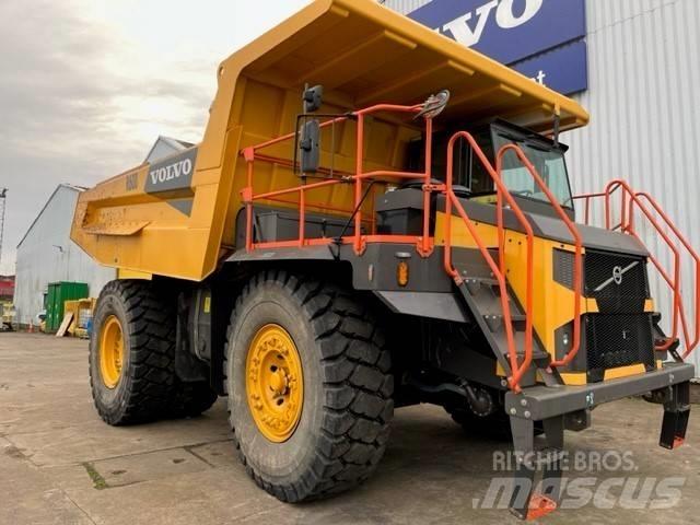 Volvo R60D 초대형 덤프 트럭