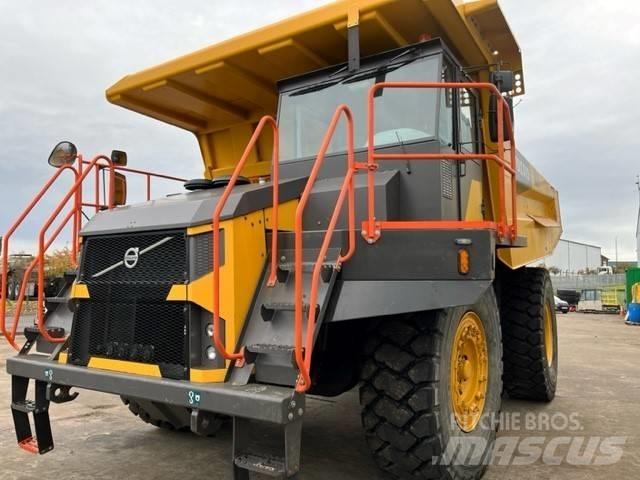 Volvo R60D 초대형 덤프 트럭