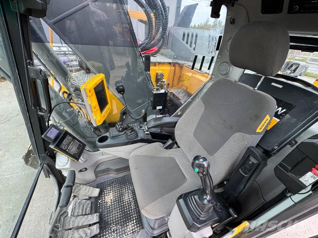 Volvo ECR 235 E 대형 굴삭기 29톤 이상