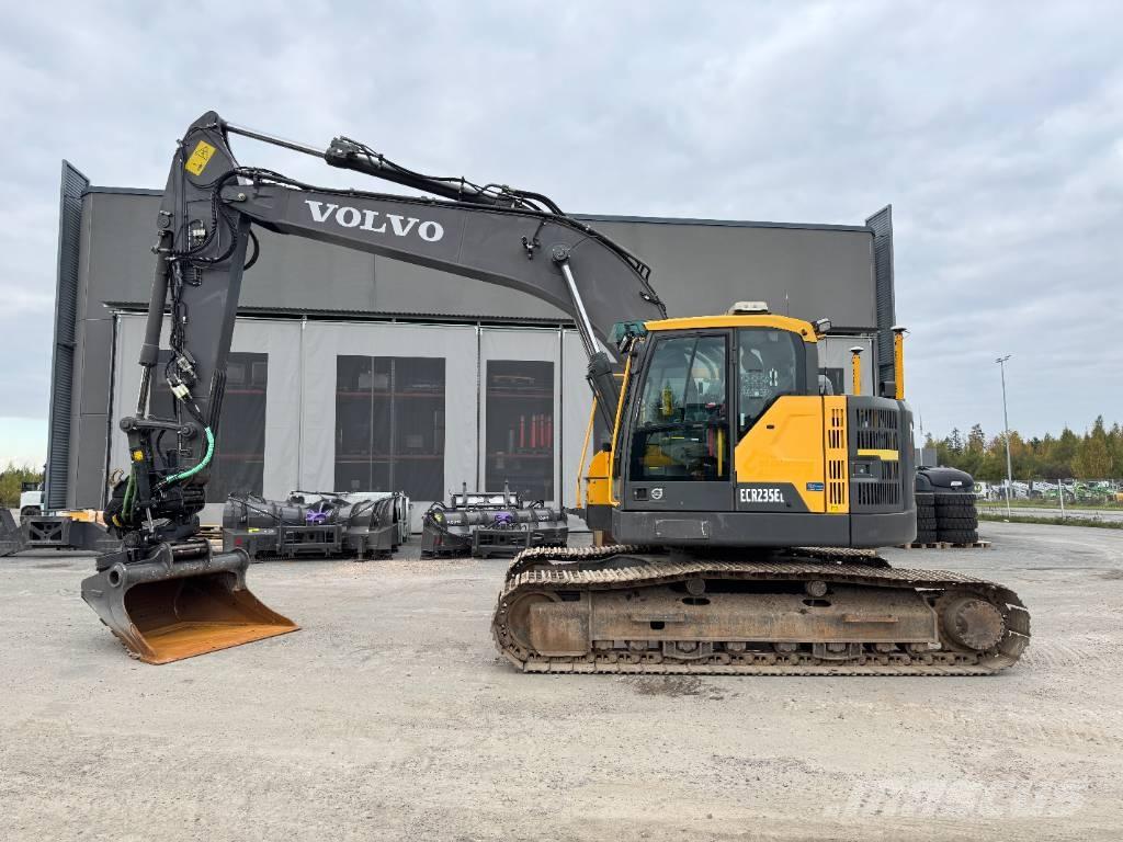 Volvo ECR 235 E 대형 굴삭기 29톤 이상