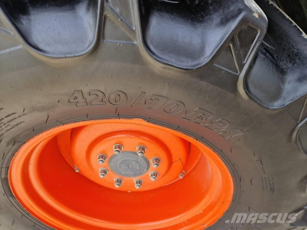 Kubota M 135 GX 트랙터