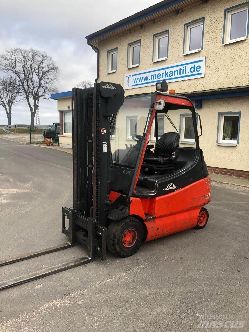 Linde E 25 전동 지게차