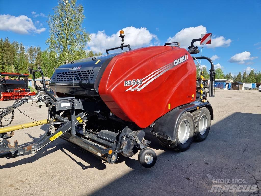Case IH RB 545 원형 곤포기