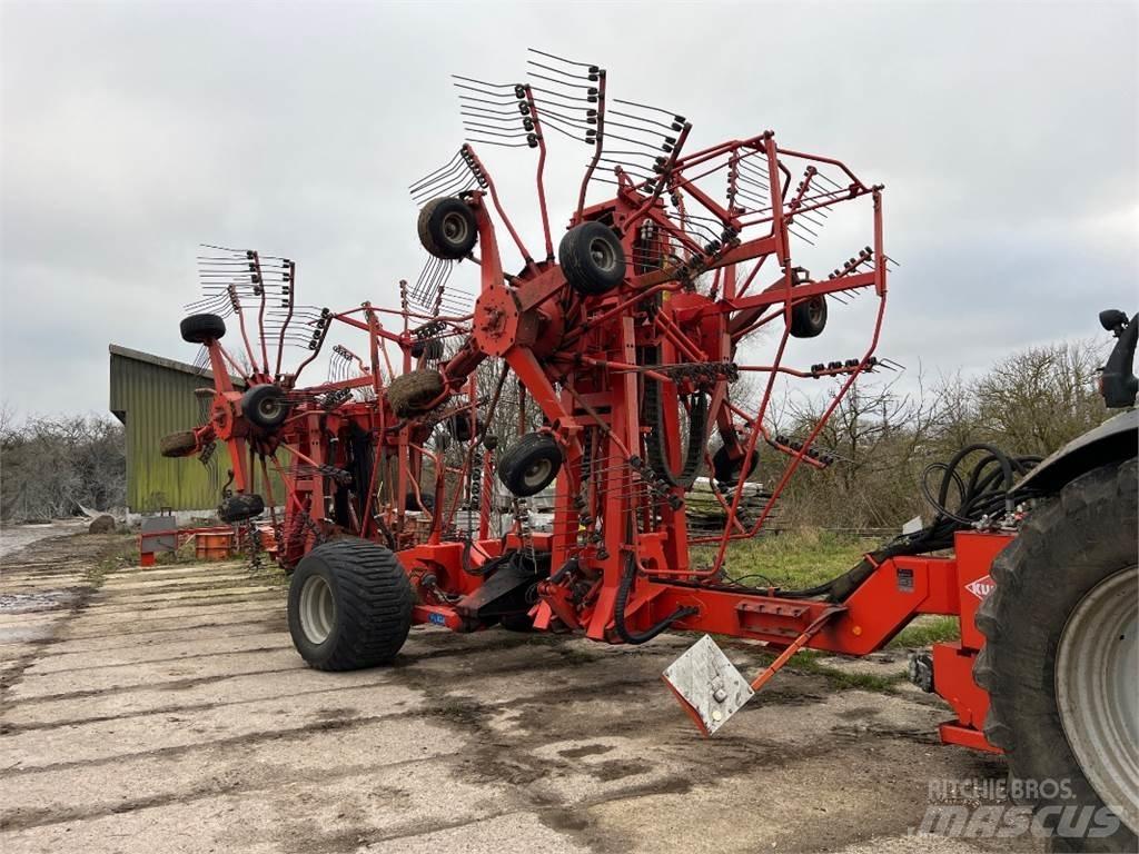 Kuhn GA 15021 수확기