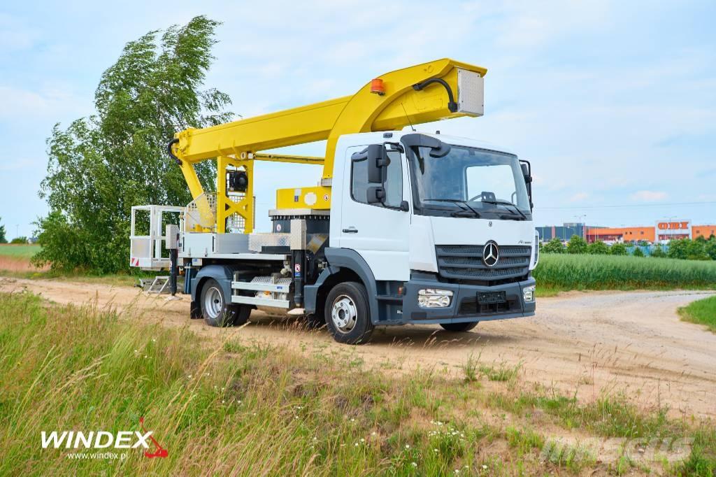 Palfinger P 300 KS 트럭 탑재 고소작업대