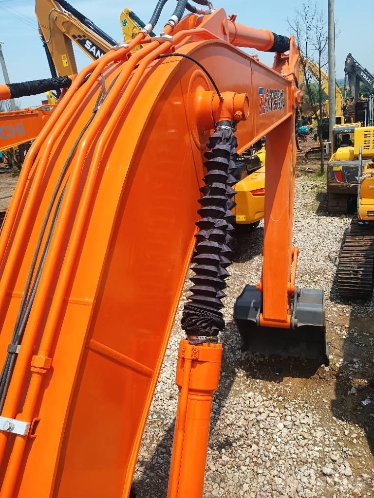 Hitachi ZX 240 대형 굴삭기 29톤 이상