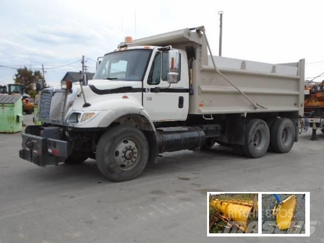 International 7500 덤프 트럭