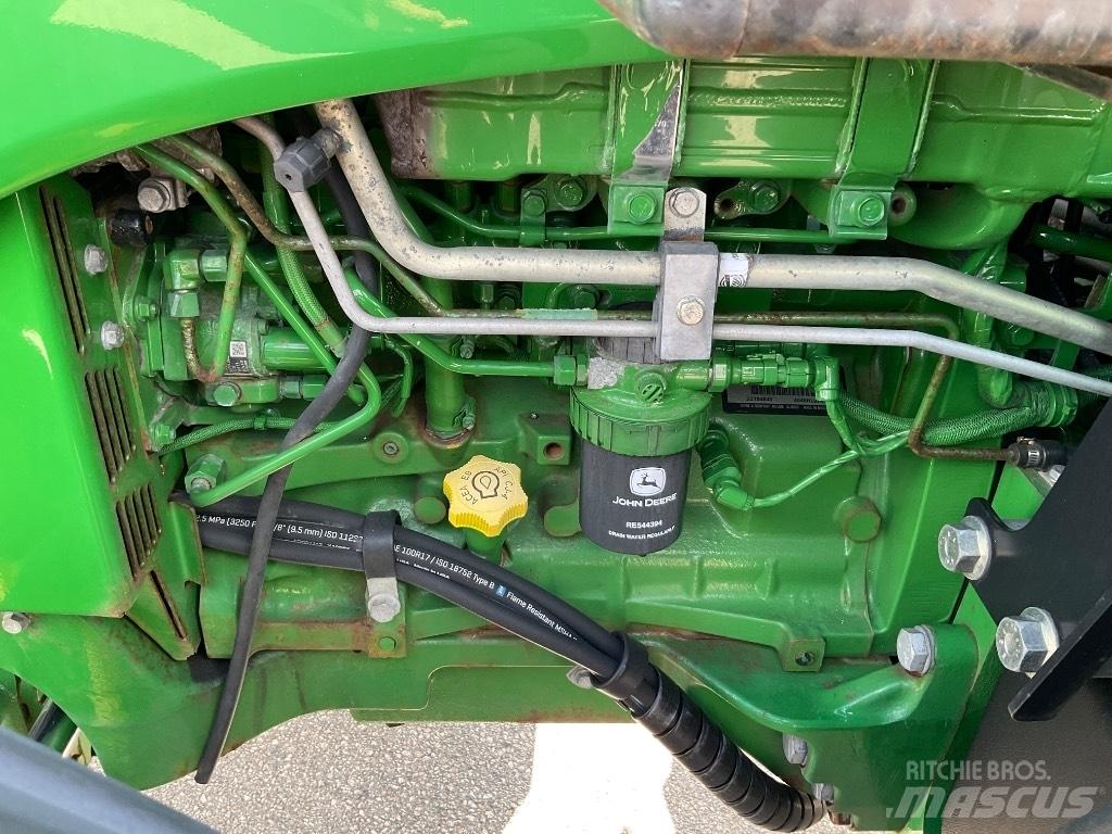 John Deere 5100 R 트랙터