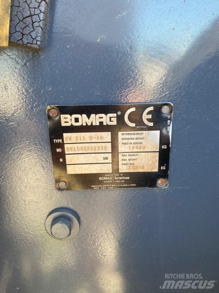 Bomag BW 211 D-40 콤비 롤러