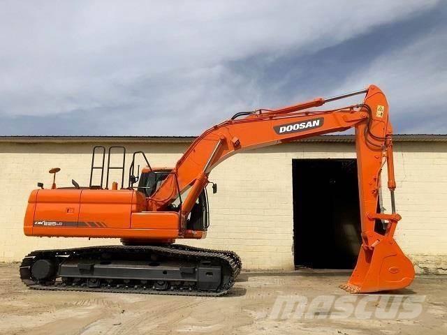 Doosan dx225 대형 굴삭기 29톤 이상