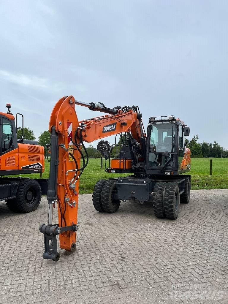 Develon DX140W-7  휠 굴삭기