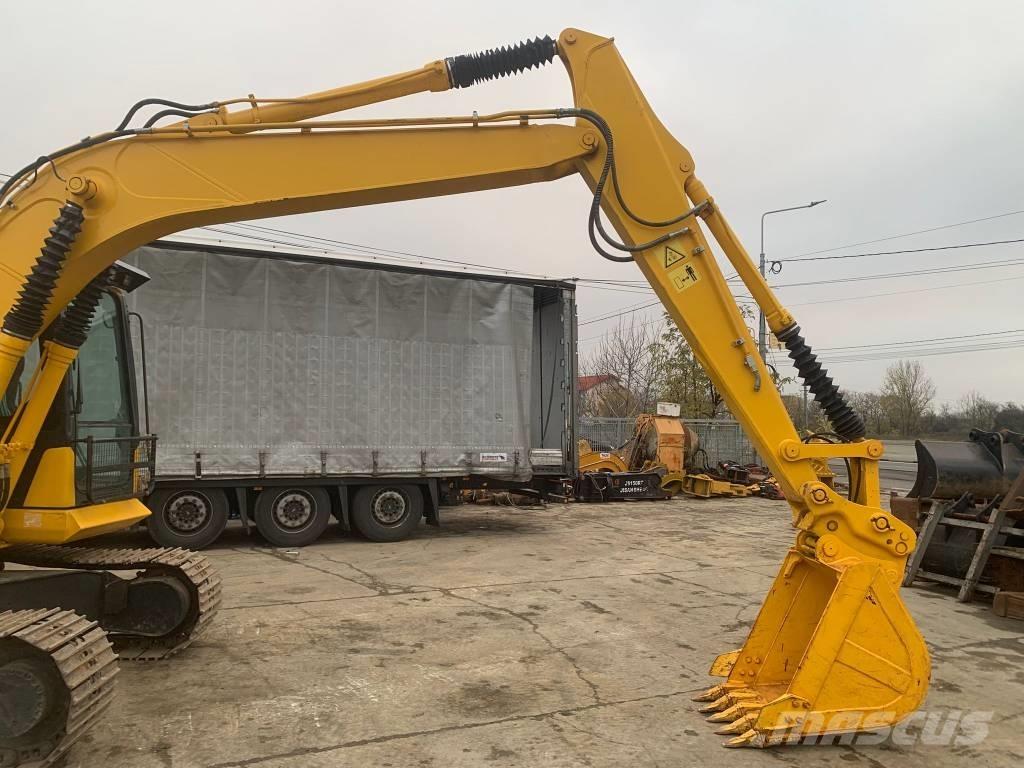 Komatsu PC 130 대형 굴삭기 29톤 이상