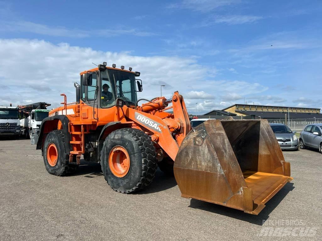 Doosan dl 300  휠로우더