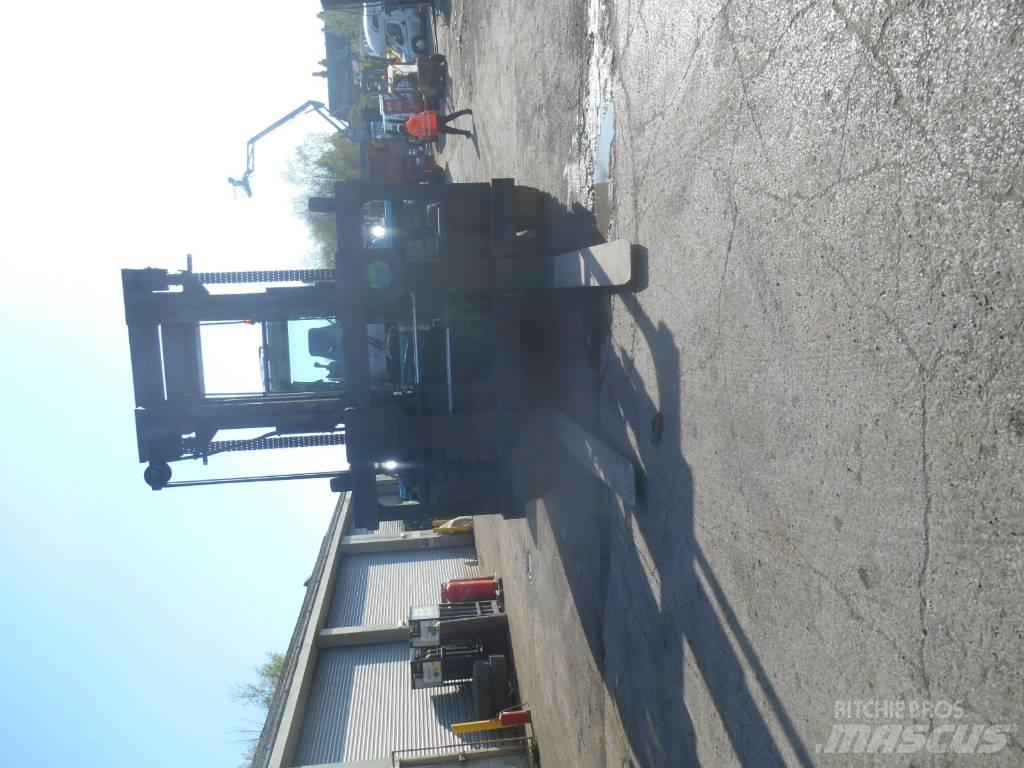 SMV 33-1200C 디젤 지게차