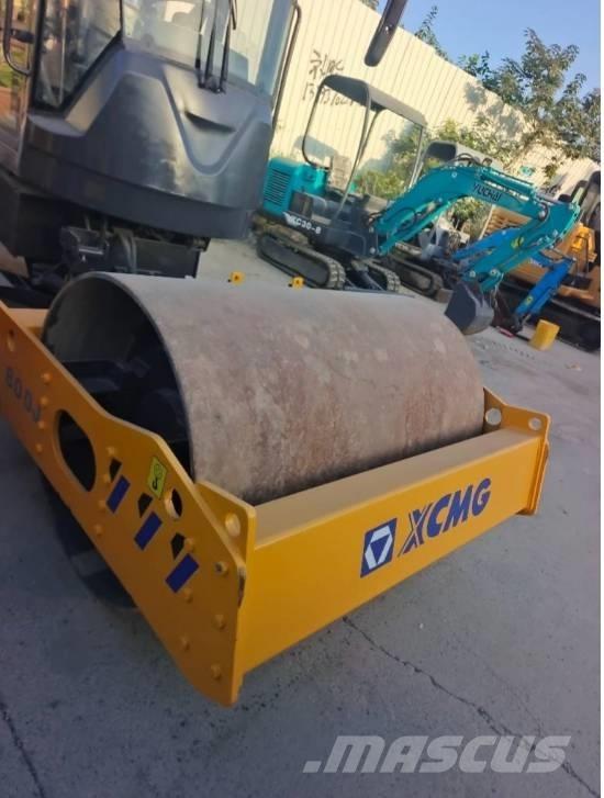 XCMG XS 800 J 싱글 드럼 롤러