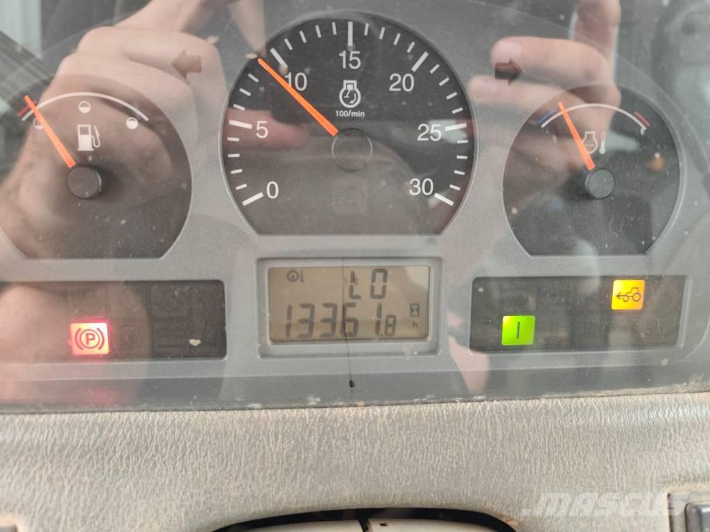 Valtra Valmet T 170 트랙터