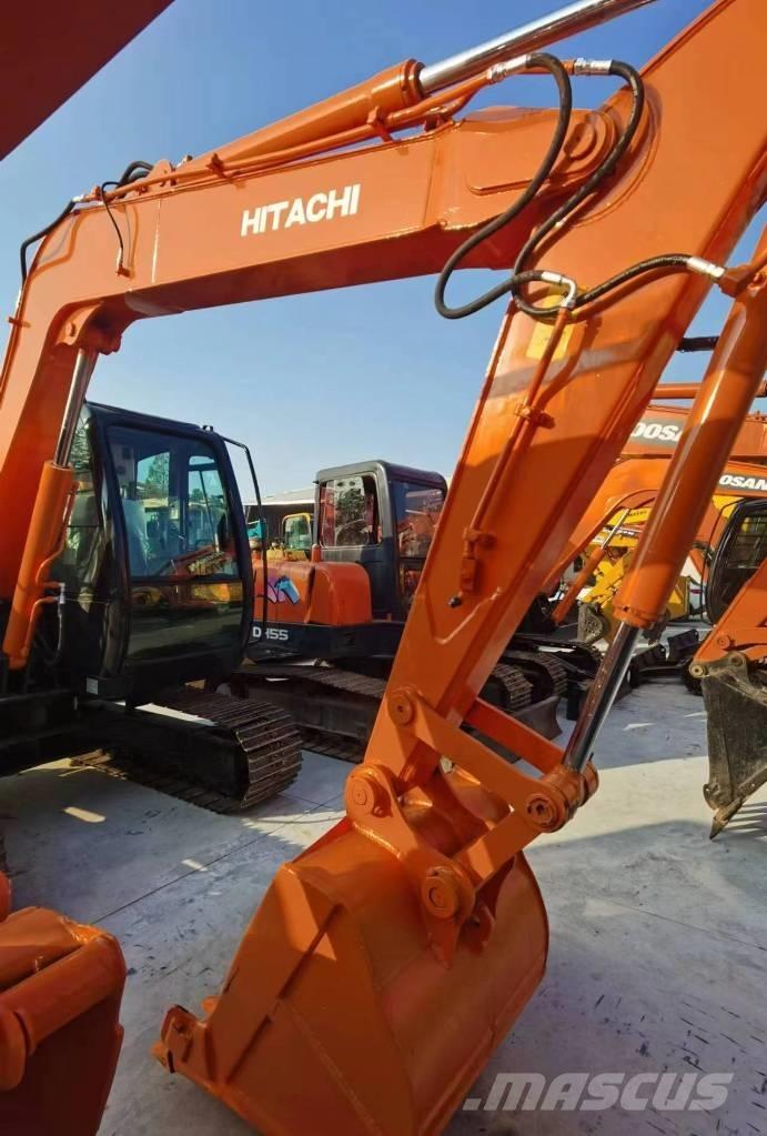 Hitachi ZX 70 소형 굴삭기 7톤 미만